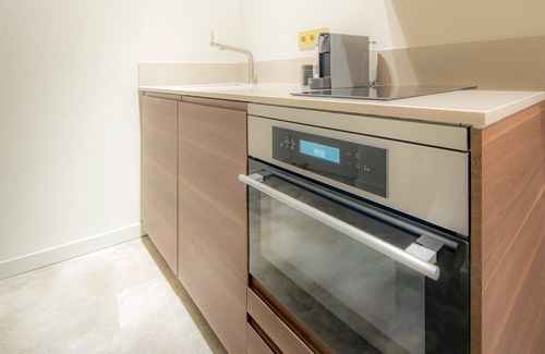 Schiedam Apartment | New build Art Apartment 7min from Rotterdam CS rm1