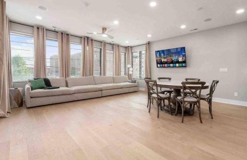 Downtown Columbus House | New Build, Downtown Views, next to NCH