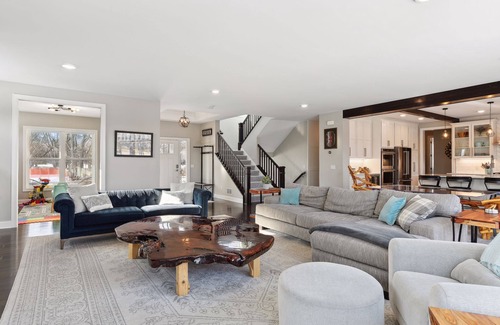 Minnetonka House | New Build Family Home in Minnetonka - Space, Views, Privacy, and a Hockey Rink