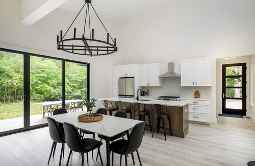 Empire House | New Build Modern Cabin in Glen Arbor close to downtown Glen Arbor and Empire
