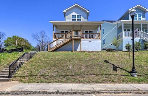 Macon House | New-build modern house in Downtown Macon-Best Location with King Bed & Spa Bath