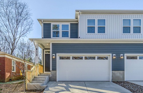 Charlotte House | New Build Near South End