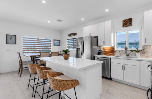 Twin Lakes House | New Build Paradise Vacation Home in Key Largo