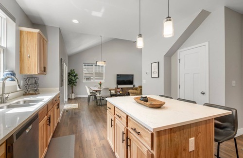 Durango - Purgatory House | New Build, Pet Friendly, A/C, 5 Minutes to Downtown Durango