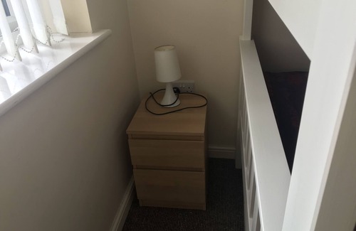 Nottingham House | New Build self contained House in cal de sac, away from main roads