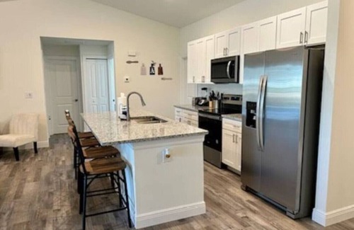 Jacarandas House | New Build W/Heated Pool! Perfect for 2 families!