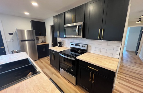 Teays Apartment | New buildout in the heart of Teays Valley & Hurricane. Private and convenient.