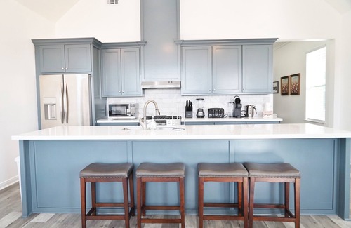 Galveston House | New Built Pastel Paradise - Teal Tranquility Oasis 2 Bedrooms 2 Baths Sleeps 6