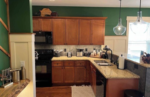 Swannanoa House | NEW: Byrd Bungalow - EPIC Views - Discover Luxury!