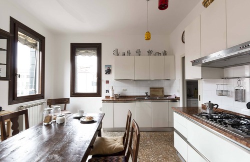 Santa Croce Apartment | NEW Ca' Magica, luxury historical apt, spectacular canal view