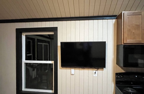 Roseland Cabin | New cabin 1 mile from Blue Ridge Parkway. Minutes from Appalachian Trailnnnnn