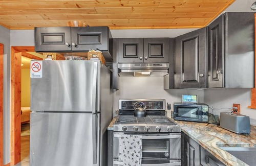 Big Lake Cabin | NEW! Cabin in the Woods (2-Bedroom) - Pets Allowed