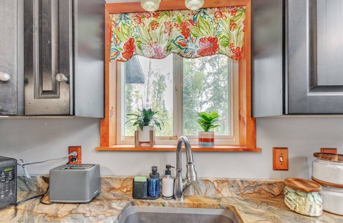 Big Lake Cabin | NEW! Cabin in the Woods (2-Bedroom) - Pets Allowed