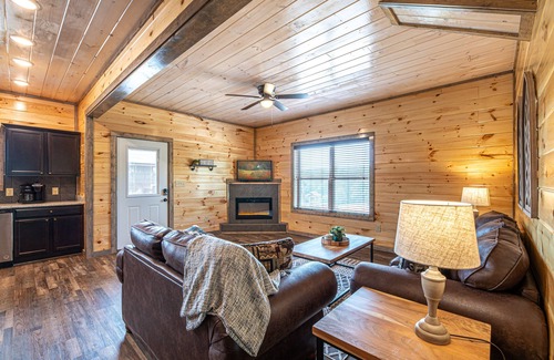 Sevierville Cabin | New Cabin Near Dollywood w/Hot Tub, Yard Games, Fire Pit, Arcades!