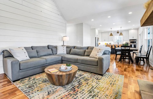 Lindseyville Cabin | NEW Cabin + Nolin Lake + Mammoth Cave + Lake View + Hot Tub + Fire Pit + WD