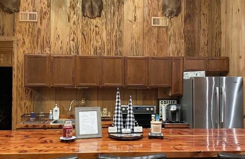 Jones Cabin | New Cabin on Lake Enterprise in Wilmot Arkansas