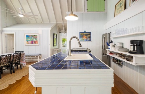 Indian Waterways House | NEW! Canal-Front with Tropical Charm & Private Guest Apartment on Plantation Key