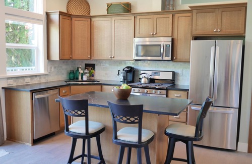 Garden District Cottage | New carriage house in the heart of Coeur d' Alene's historic Garden District