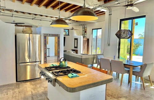 Mexican Riviera House | NEW Casa Verde San Juanico Scorpion Bay - Starlink Wifi, Gated,Walk to 1st Point