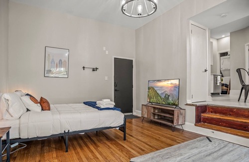 Parkway Museum District Apartment | New Central Philly apartment!