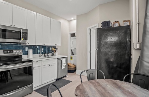 Parkway Museum District Apartment | New Central Philly apartment!