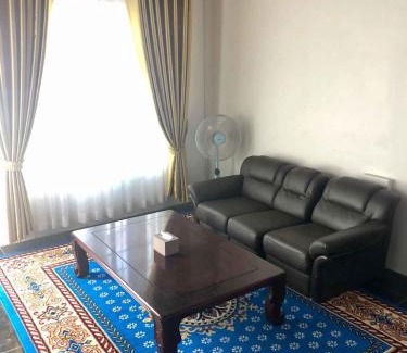 Kampot Apartment | New Central Villa Garden Apart & swimming pool