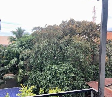 Kampot Apartment | New Central Villa Garden Apart & swimming pool