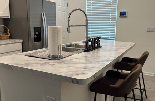 Baymeadows House | New centrally located 2/2.5 townhome. Near ample food and shopping options.