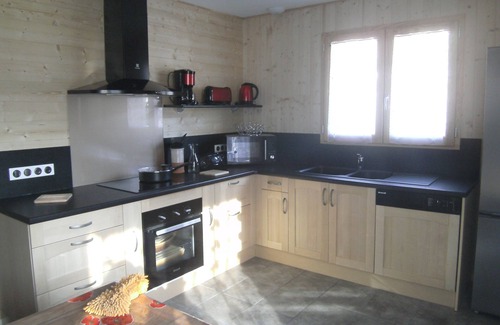 Mont-Dore Ski Chalet | New chalet in 2013, comfortable, wifi, walk-accessibility