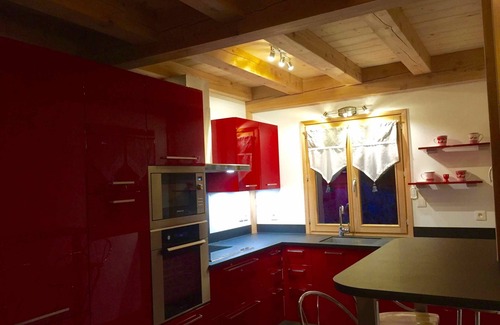 Vars Ski Chalet | New chalet in larch 150 M2 House 12 persons and Standing Near the slopes