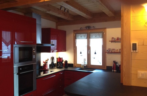 Vars Ski Chalet | New chalet in larch 150 M2 House 12 persons and Standing Near the slopes