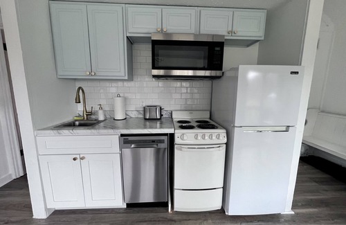 Conneaut Lake Ski Chalet | *NEW Chalets by the Lake - #1 - Conneaut Lake, PA