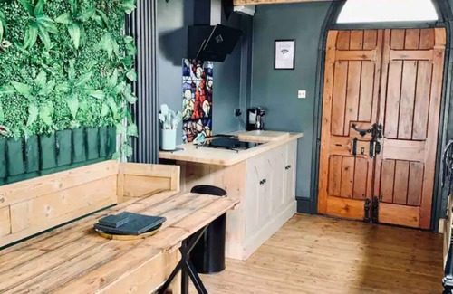 Melbourne Cottage | NEW: Chapter Two - Melbourne