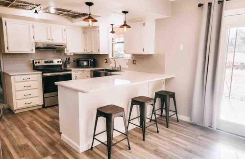 Sierra Vista Southeast Cottage | NEW! Charming 3 bedroom w/spectacular views