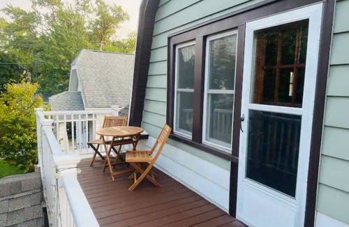 Wauwatosa Apartment | NEW Charming, cozy and VERY central upper unit in MKE