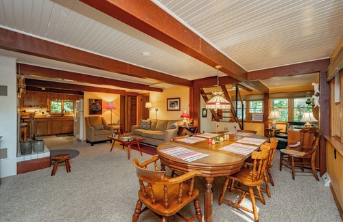 Swanton House | New! Charming Hideaway w/Hot Tub, Fire Pit & Dock