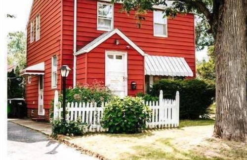 South Euclid House | New Charming Red House in South Euclid