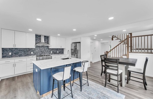 South Glastonbury House | NEW! Charming RiversidenHome-CT RivernPrivate, Spacious, Family & Pet Friendly