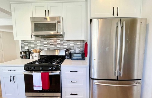 Riverview West House | New Charming Spacious Disneyland Pool Home