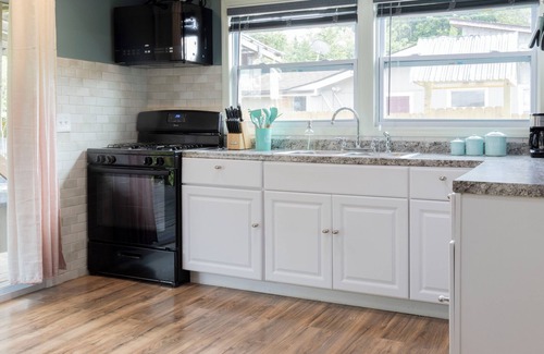 Mountain Dale House | NEW! Charming Upstate Escape with Private Hot Tub