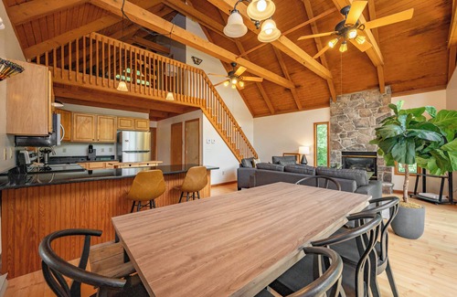 Accident House | New! Chic Cabin w/Hot Tub, Trails & Dog Friendly