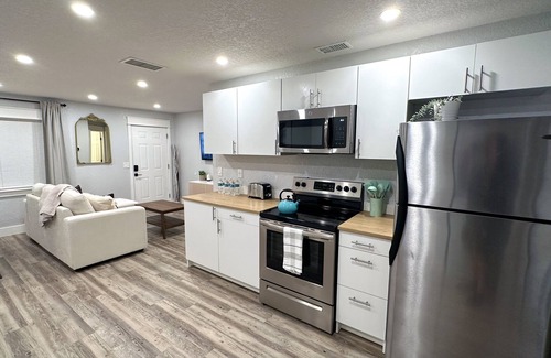 Lakeland House | New Chic Villa - No cleaning fee -