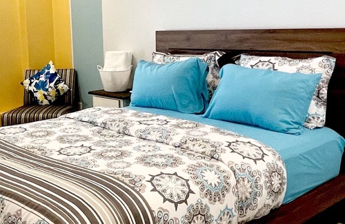 West Abbotsford House | New Clean modern Entire Suite w/ Unbeatable Value.