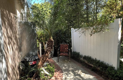 Westchester Apartment | New Clean Studio nearLAX,Sofi,The Forum, Close to freeway