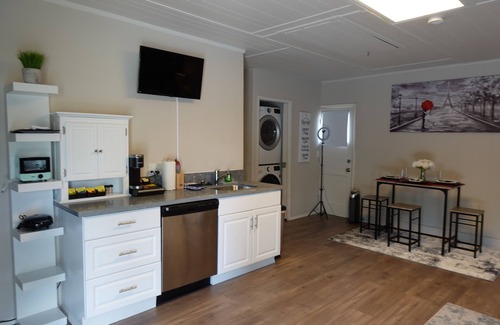 San Carlos Apartment | NEW CLEAN Stylish Cozy Studio Lake Murray