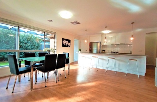 Thurgoona House | *NEW* Clearwaters Albury
