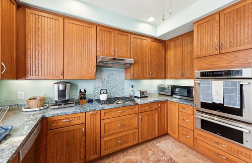 El Granada House | NEW! Coastal Getaway 5-Bedroom Home