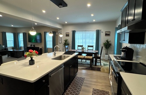 Delmar House | New Coastal Style 4-bedroom house in superb Delmar with fitness room, WiFi, AC