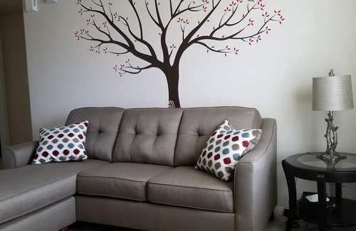 Central Southwest House | New Comfortable and Stylish Vacation Rental for your Family/Company Stay