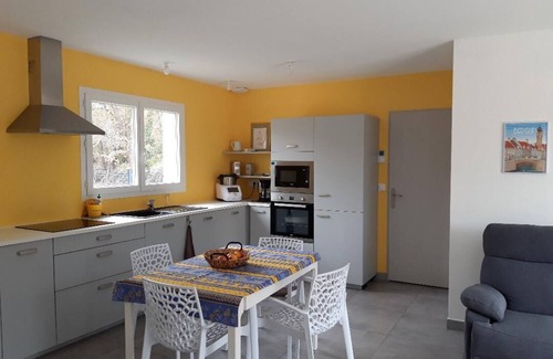 Regusse House | New comfortable house with swimming pool in Provence